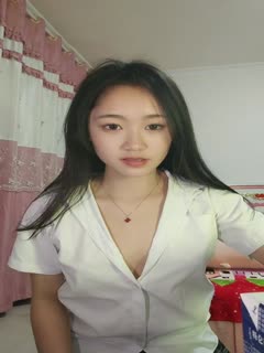重生长白山下小二蛋探花来了个甜美大眼美女，张开双腿摸她阴蒂想要吗，蹲着口交翘起屁股后入，啊啊啊呻吟娇喘诱人